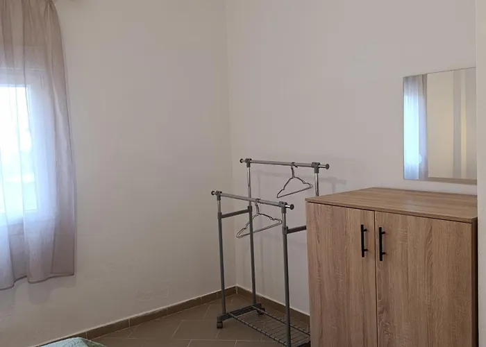 3b House Неа-Врасна